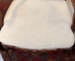 Paire de large fauteuils en acajou sculp