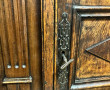Armoire ancienne à motif de losanges H. 