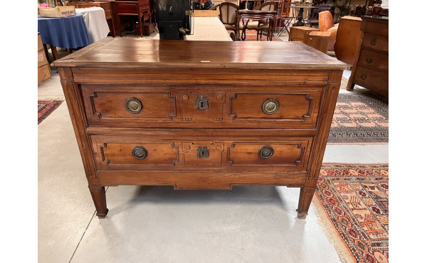 Commode en bois fruitier, époque XVIIIèm