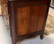 Commode en acajou dans le style du XVIII