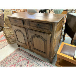 Buffet bas ancien ouvrant à 2 portes mou
