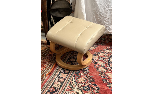 HIMOLLA - Repose-pied en cuir crème, piè