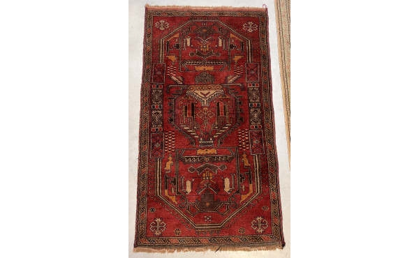 Tapis en laine points noués dans les ton