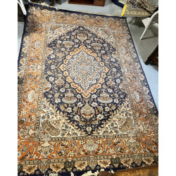 Tapis iranien en laine points noués, 300
