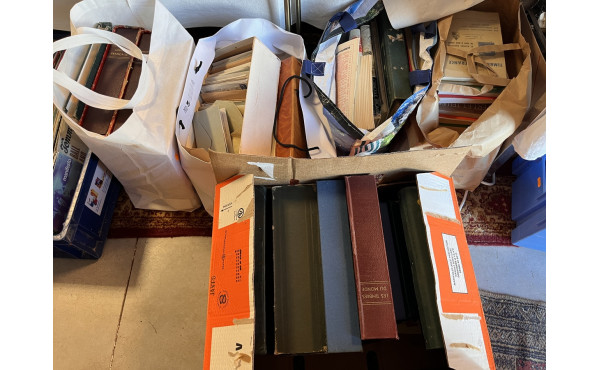 Ensemble de classeurs vides (12) dont sé