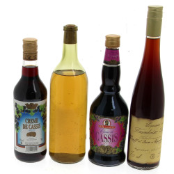 Lot de 4 B d'alcool : liqueur de framboi