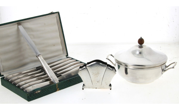 12 couteaux de table manche en métal arg