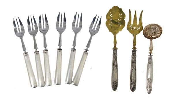 6 fouchettes à gâteaux manches en argent