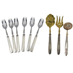 6 fouchettes à gâteaux manches en argent