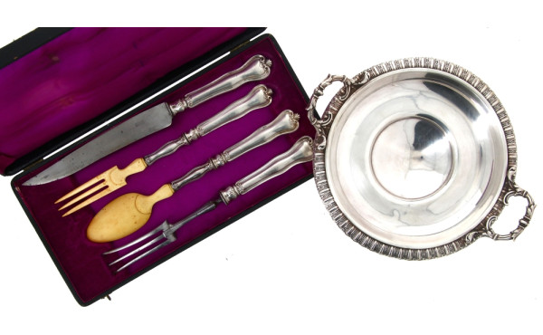 Service à découper et service à salade a