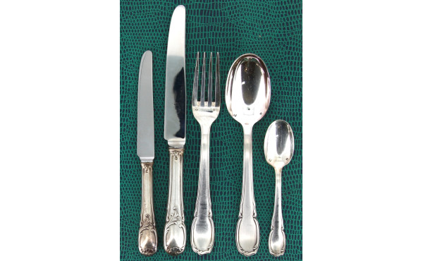 Ménagère en métal argenté complète avec 