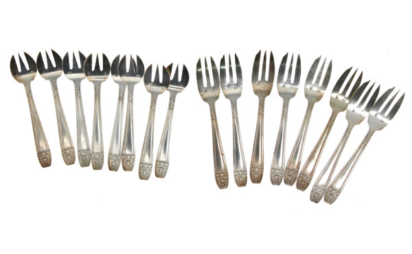Orfèvrerie LIBERTY - 8 fourchettes à huî