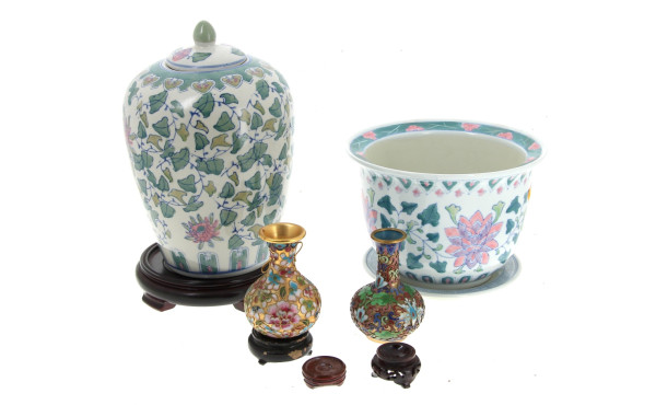 CHINE Xxème - Lot comprenant une potiche