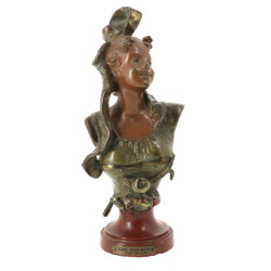 MAXIM "Les pommes", Buste féminin, circa