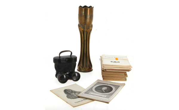 Petite paire de jumelles de théâtre anci