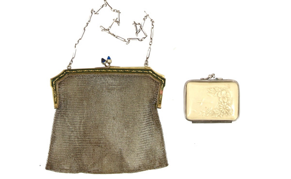 Sac minaudière en métal émaillé et maill