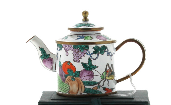 Théière miniature en métal émaillé à déc