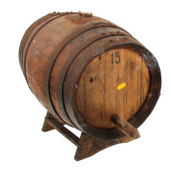 Tonnelet sur son support