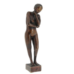 Sujet féminin en bronze monogrammé JG, s