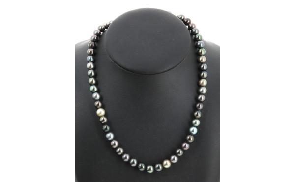 Collier de 53 perles de Tahiti de plusie