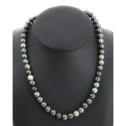 Collier de 53 perles de Tahiti de plusie