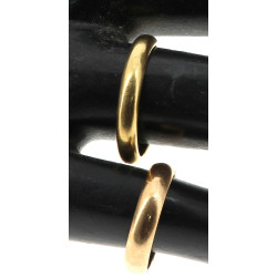 Deux alliances en or 18 cts, poids 7,8 g