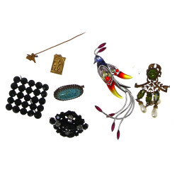 Lot de bijoux fantaisie dont belle broch