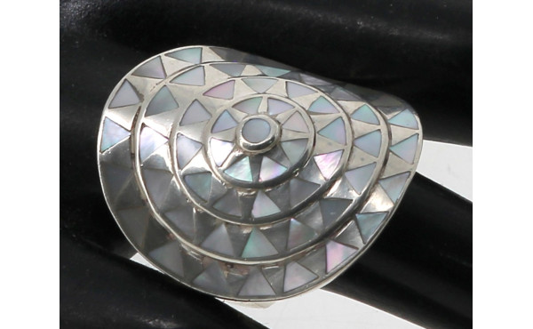 Bague en argent 925ème et nacre, poids b