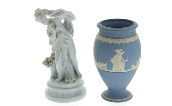 WEDGWOOD - Vase en biscuit de porcelaine