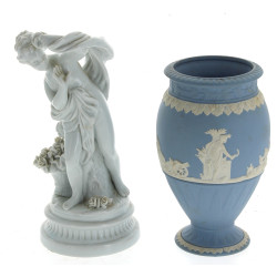 WEDGWOOD - Vase en biscuit de porcelaine
