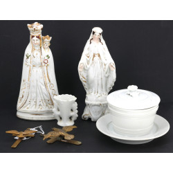 Deux Vierges XIXème en porcelaine blanch