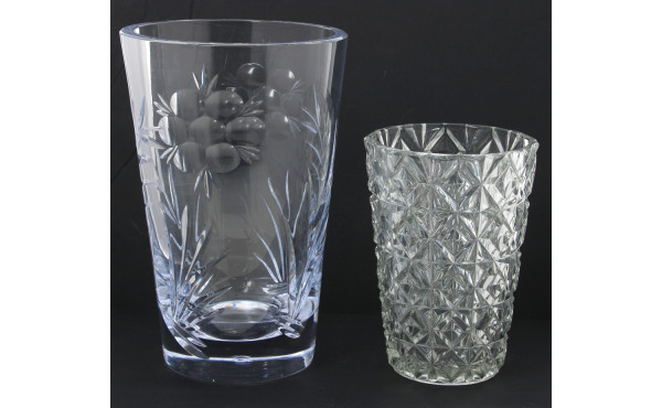 Vase moderne en cristal à décor floral, 