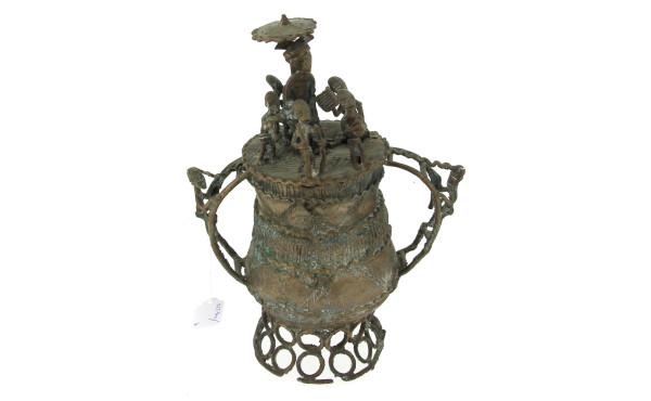 Pot ashanti en bronze à décor d'un digni