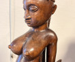 GUINEE - Statue en bois figurant une fem