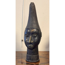 BENIN - Tête de reine en bronze portant 
