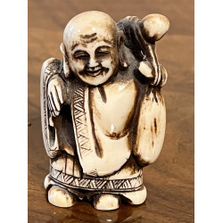 Netsuké en ivoire d'hippopotame "personn