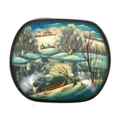 Petite boite laquée à décor d'un paysage