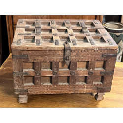 Coffret Afghan en bois et ferrures 35 x 