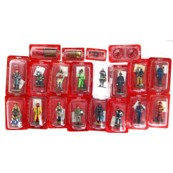 POMPIERS - Lot de figurines en plomb éta