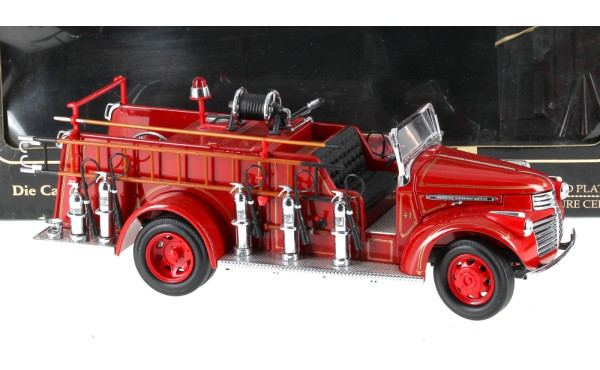 Camion de pompier Ford 1938 1:18 en BO