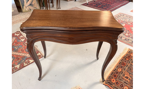 Table à jeux pouvant servir de console e