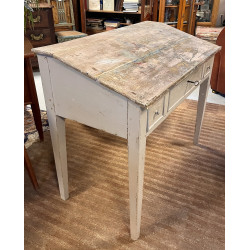 Pupitre de travail du peintre Alain Grav