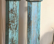 Paire de colonnes en bois sculpté patiné