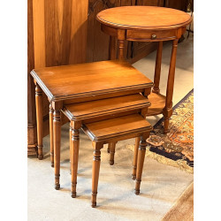 Guéridon ovale en merisier 54 x 43 x H. 