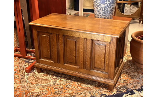 Coffre rustique garni 87x43xH. 55 cm + 3