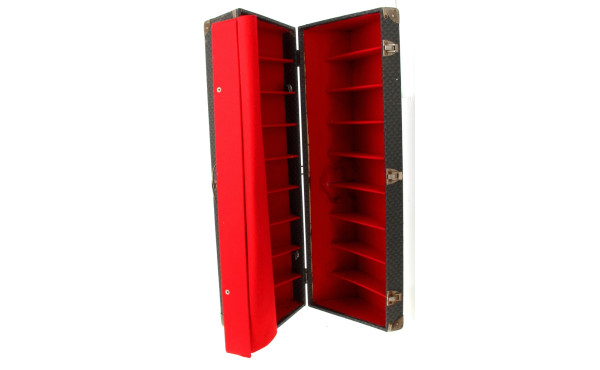 Malle à chaussures Xxème, plaque de fabr