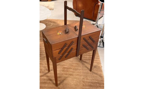 Boîte à couture à plusieurs compartiment