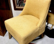 Petit fauteuil moderne style chauffeuse,