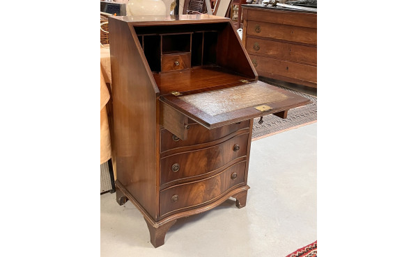 Bureau de pente anglais étroit en palcag