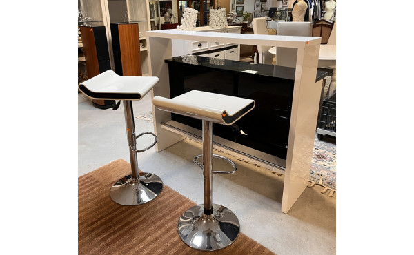 Meuble bar stratifié blanc et noir avec 